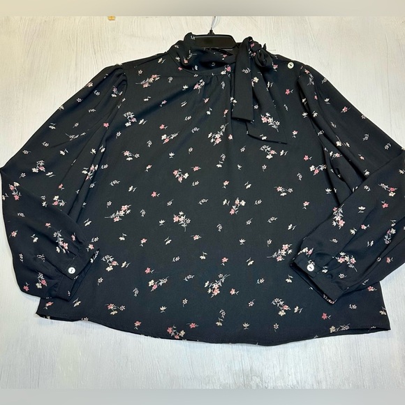 Kontrol Contemporary Black Floral Tie Neck Blouse XL Long Sleeve Lightweight - Picture 2 of 10